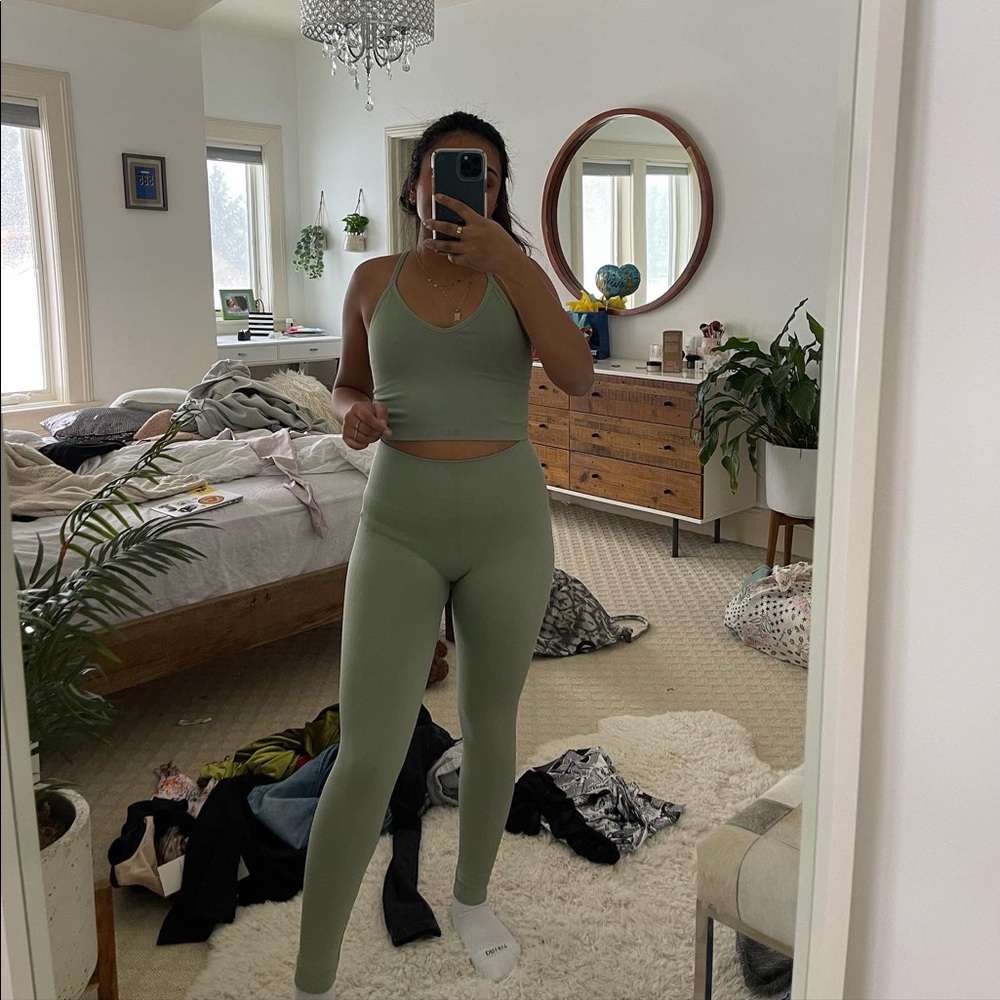 SET ACTIVE LIMITED EDITION SET